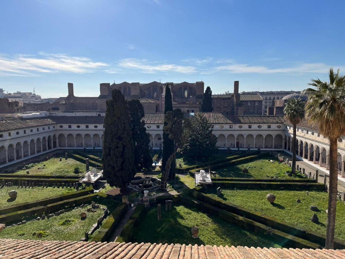Camera X2 Con Magnifica Vista Sul Chiostro Di Michelangelo E Le Terme Di Diocleziano 로마 외부 사진